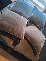 Kussens 40cm op 40cm.  6 grijze en 4 blauwe beschikbaar, Huis en Inrichting, Ophalen
