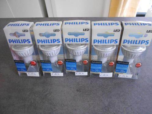 Philips GU10 led spots 5,5W gewoon en 3W dimbar, Maison & Meubles, Lampes | Spots, Neuf, Spot encastrable ou Spot mural, Autres matériaux
