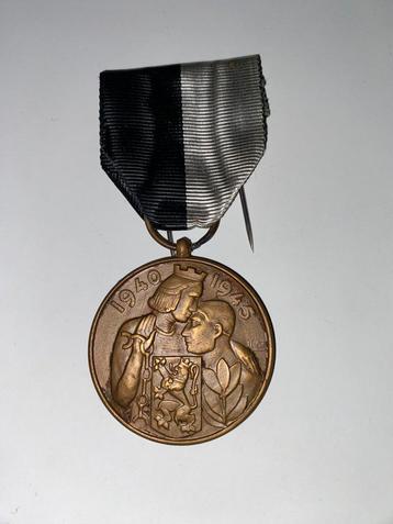 Medaille 92 ; 1940 1945 beschikbaar voor biedingen