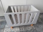 Poppenbedje modern design 50x30x36 cm (LxBxH), Kinderen en Baby's, Ophalen, Zo goed als nieuw