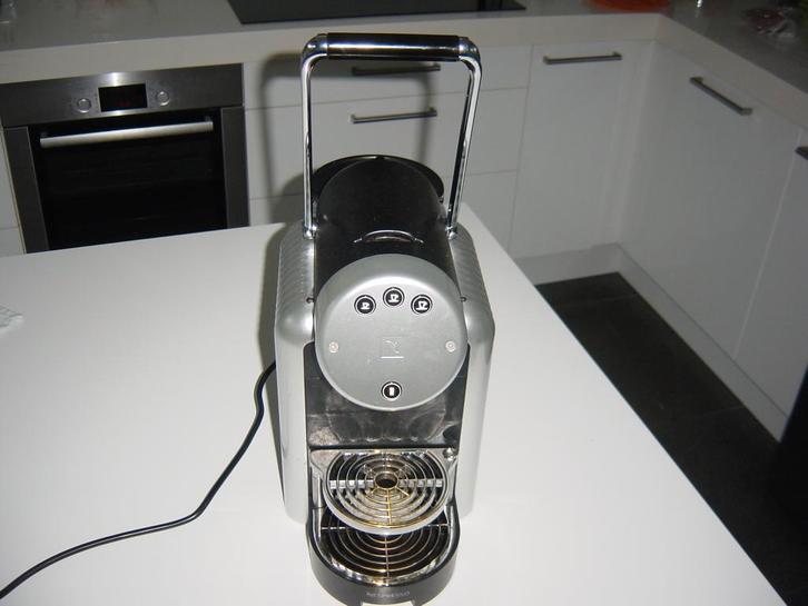 Nespresso Zenius professionelle, défectueuse, Electroménager, Cafetières, Utilisé, Dosettes et capsules de café, Machine à espresso