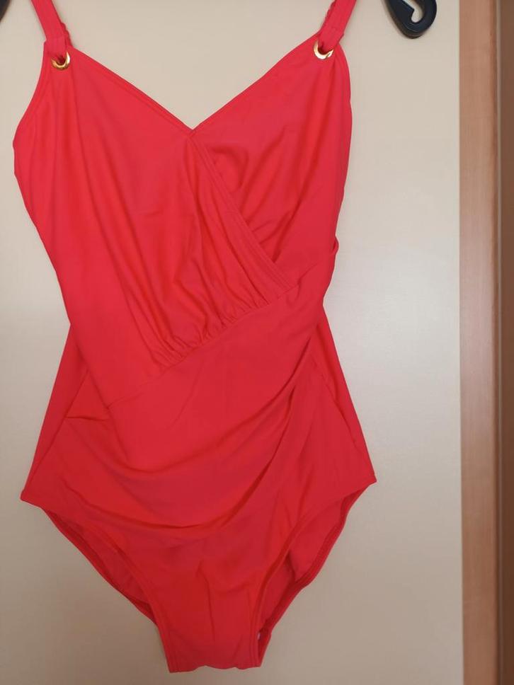 4 nouveaux maillots de bain, Vêtements | Femmes, Vêtements de Bain & Maillots de Bain, Neuf, Enlèvement ou Envoi