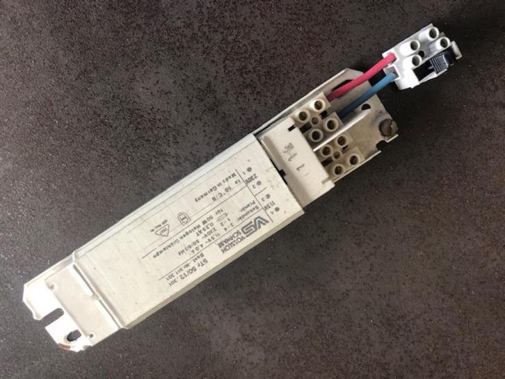 Transformator-50W van 230 naar 12V (Vossloh-Schwabe), Doe-het-zelf en Bouw, Elektriciteit en Kabels, Ophalen of Verzenden