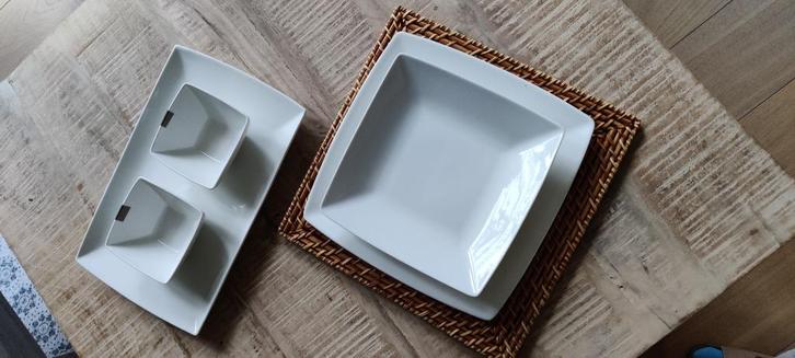 stijlvol servies NIEUW, Huis en Inrichting, Keuken | Servies, Nieuw, Compleet servies, Effen, Porselein, Ophalen