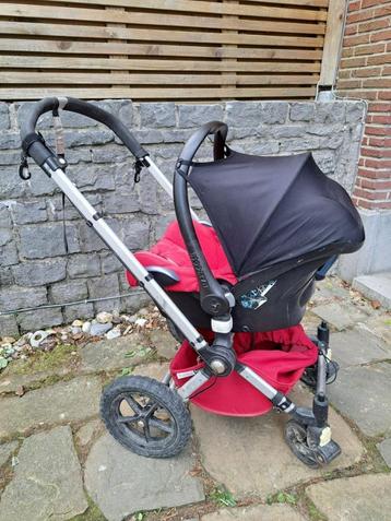 Poussette Bugaboo rouge + MaxiCosi