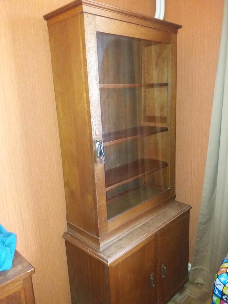 Armoire vitrine deux portes rangements. Made in Belgium tbel, Huis en Inrichting, Kasten | Vitrinekasten, Zo goed als nieuw, Ophalen