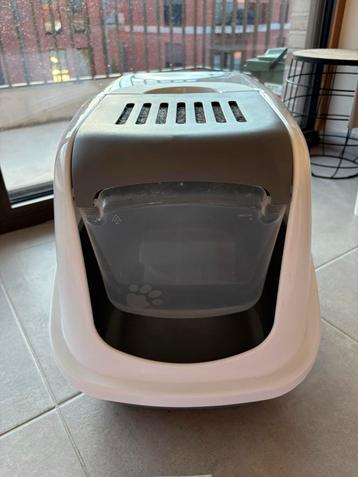 Nieuwe kattenbak beschikbaar voor biedingen