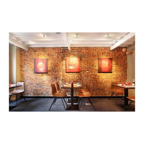 Nordic Design stoel en tafel te koop. Restaurant Kim Anh, Huis en Inrichting, Woonaccessoires | Overige, Zo goed als nieuw, Ophalen