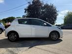 Toyota Yaris incl. 1 jaar garantie, Auto's, Toyota, Voorwielaandrijving, Stof, Euro 6, Wit