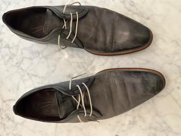 Grijze laké schoenen Floris van Bommel beschikbaar voor biedingen