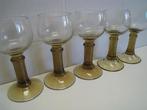 5 Mosel wijnglazen, op gele bredere voet, retro, prachtig !!, Antiek en Kunst, Ophalen