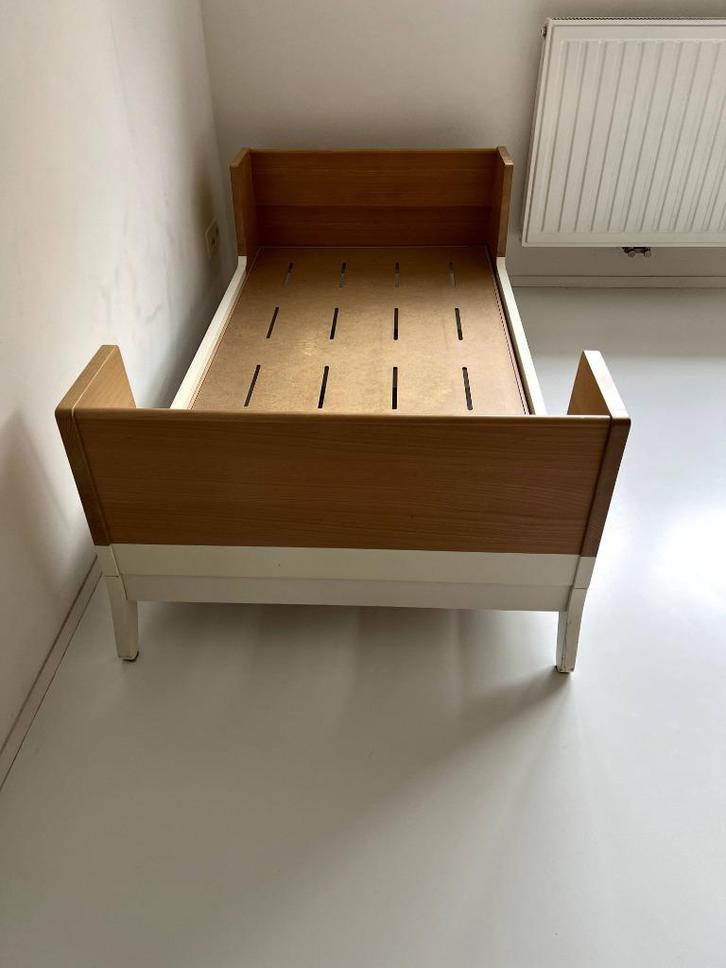 Klein kinderbed te koop, Kinderen en Baby's, Kinderkamer | Bedden, Zo goed als nieuw, Minder dan 140 cm, Minder dan 70 cm, Matras