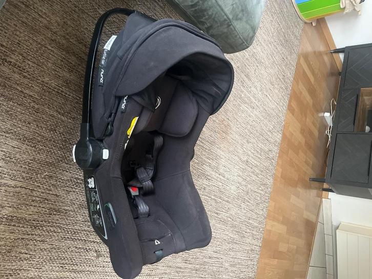 Autostoel (zwart) Bugaboo Turtle air met Isofix, Kinderen en Baby's, Autostoeltjes, Gebruikt, Overige merken, 0 t/m 13 kg, Isofix