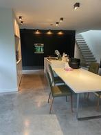 Moderne geïnstalleerde keuken met toestellen, Huis en Inrichting, Keuken | Complete keukens, Ophalen, Gebruikt, Wit, Kunststof