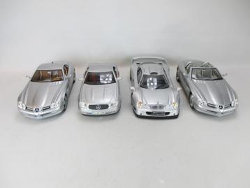 4 x Zilverkleurige Mercedes Modelauto 1/18 beschikbaar voor biedingen