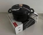 Staub La Cocotte 20 cm, Gietijzer, Nieuw, Ophalen of Verzenden, Keramische plaat