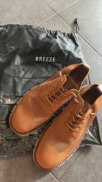 NIEUWE SCHOENEN MAAT 45 beschikbaar voor biedingen