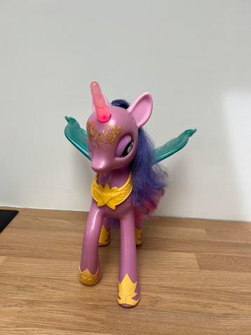 My little pony, maakt muziek/spreekt/zingt beschikbaar voor biedingen