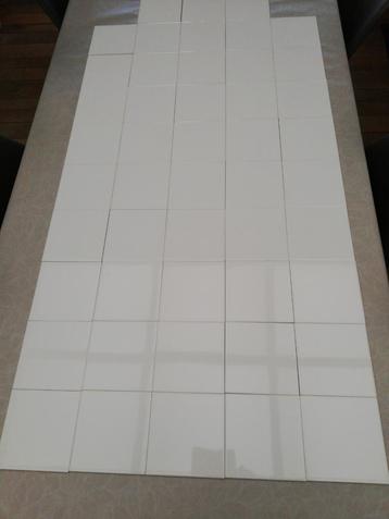Nieuw! 48 witte vierkante wandtegels Villeroy en Boch  beschikbaar voor biedingen