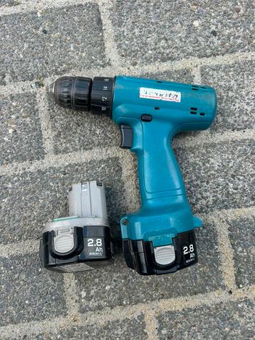Makita schroefmachine inclusief 2 batterijen, Doe-het-zelf en Bouw, Gereedschap | Boormachines, Ophalen, Gebruikt