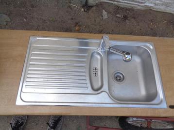 Inox keukenwasbak 94 x 49 cm met kraan en afvoer beschikbaar voor biedingen