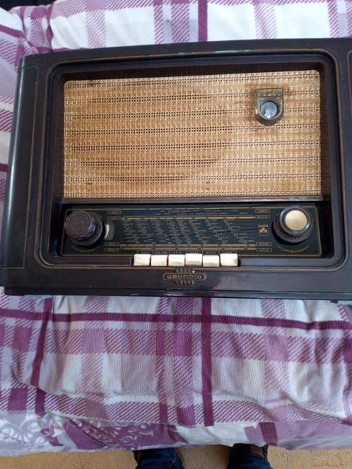 decoratieve oude lampen radio grundig 2010, Audio, Tv en Foto, Radio's, Niet werkend, Radio, Ophalen