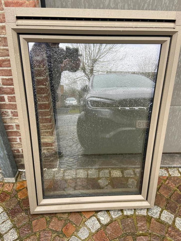 Belle nouvelle fenêtre en Alu, Bricolage & Construction, Vitres, Châssis & Fenêtres, Comme neuf, Enlèvement