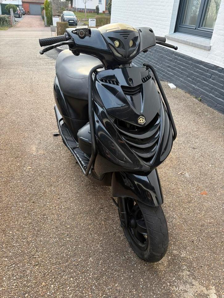 Piaggio zip b klasse, Fietsen en Brommers, Scooters | Piaggio, Zo goed als nieuw, Zip, Klasse B (45 km/u), Benzine, Ophalen