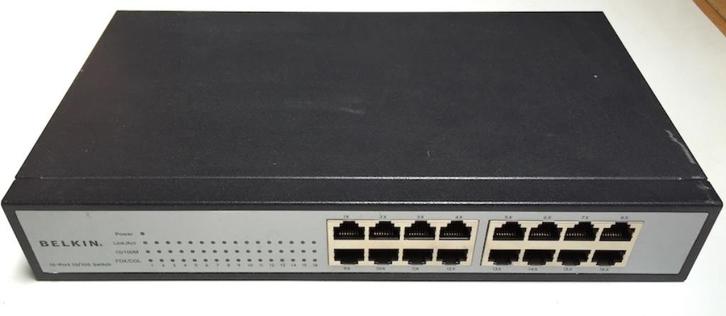 LOT NETWERK MATERIAAL, alles in werkende staat, Computers en Software, Netwerk switches, Zo goed als nieuw, Ophalen of Verzenden