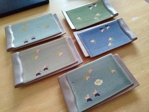 Beautiful Arita-yaki Plate Set -Authentic Japanese Porcelain, Antiquités & Art, Antiquités | Plateaux, Enlèvement