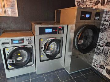 industriële wasmachine/droogkast Fagor met muntstukken beschikbaar voor biedingen