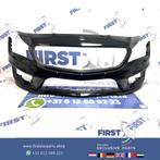 W117 CLA AMG VOORBUMPER ZWART WIT GRIJS Mercedes 2013-2016 P, Gebruikt, Voor, Mercedes-Benz, Ophalen of Verzenden