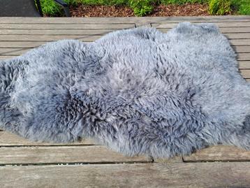 Ultrazachte Faux Fur beschikbaar voor biedingen
