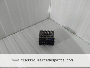 Kachelweerstand Mercedes S-klasse W126 0008212060 disponible aux enchères