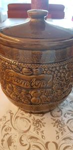 Très joli pot à rhum au motif élaboré de couleur olive, en m, Maison & Meubles, Cuisine | Vaisselle, Enlèvement ou Envoi, Neuf