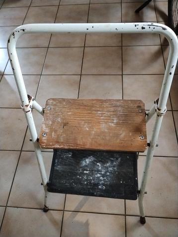 Trapladdertje 2 treden beschikbaar voor biedingen