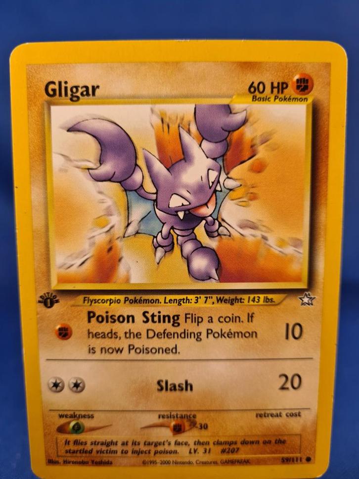 Gligar 59/111 - Neo Genesis (1st edition), Hobby en Vrije tijd, Verzamelkaartspellen | Pokémon, Gebruikt, Verzenden