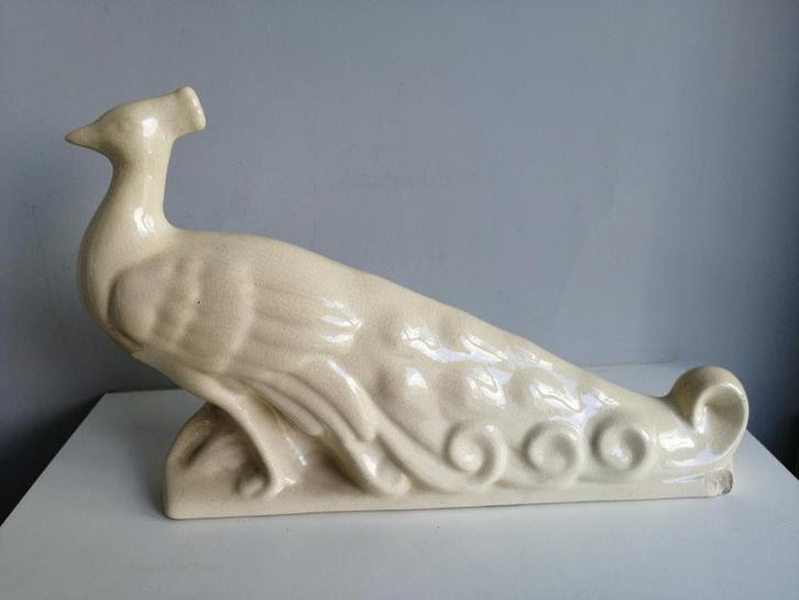 Art déco crèmekleurig beeld van een pauw, Antiek en Kunst, Kunst | Beelden en Houtsnijwerken, Ophalen of Verzenden