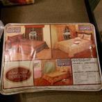 couvre lit tout nouveau 120€, Enlèvement, Comme neuf