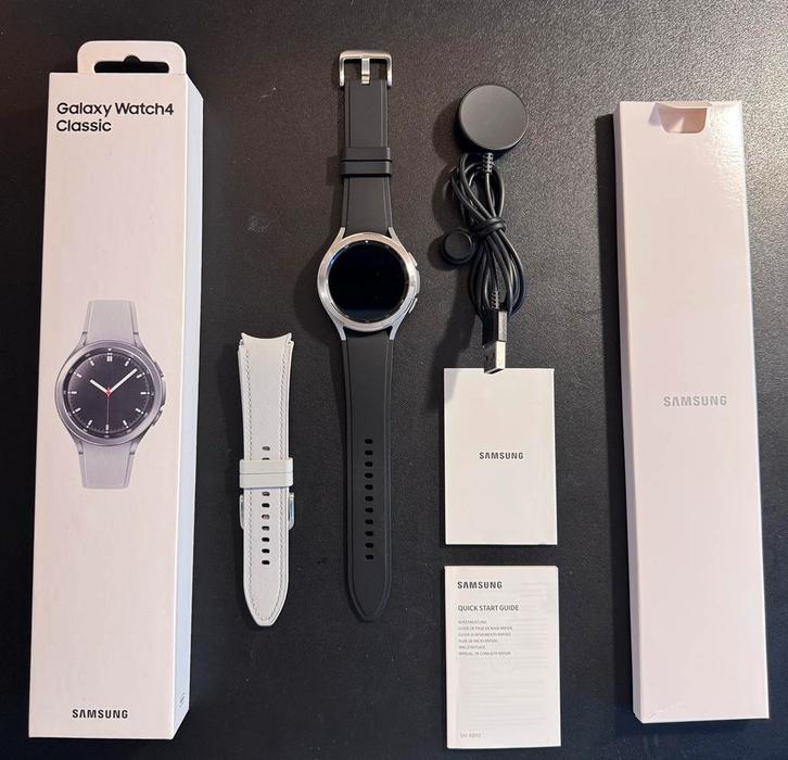 Galaxy Watch 4 Classic 46 mm wifi in zeer goede staat, Handtassen en Accessoires, Smartwatches, Gebruikt, Android, Grijs, Afstand