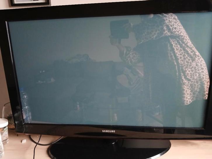 Téléviseur Samsung 42 pouces, TV, Hi-fi & Vidéo, Télévisions, Comme neuf, 100 cm ou plus, Full HD (1080p), Samsung, Enlèvement