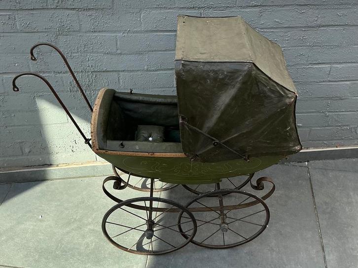 Antieke poppenwagen periode eerste helft 20ste eeuw., Antiek en Kunst, Antiek | Speelgoed, Ophalen