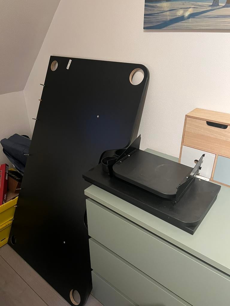 Game Bureau Ikea zwart, Ophalen, Zo goed als nieuw