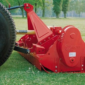 Gezocht klepelmaaier 1m30 ploeg en compressor ter inruil  beschikbaar voor biedingen