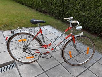 Vélo vintage pour dames orange
