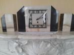 3 Delig marmeren schouwgarnituur met goed werkend uurwerk., Antiek en Kunst, Ophalen
