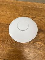 Ubiquiti - Point d'accès longue portée UniFi - AP-AC-LR, Informatique & Logiciels, Points d'accès, Enlèvement ou Envoi, Comme neuf