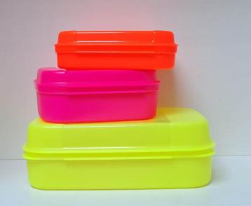 Tupperware™ « Trio Scharnieredoos » geel roze rood fluo beschikbaar voor biedingen