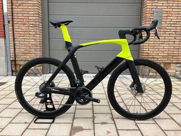 Trek Madone SL6 eTap AXS 12v disponible aux enchères