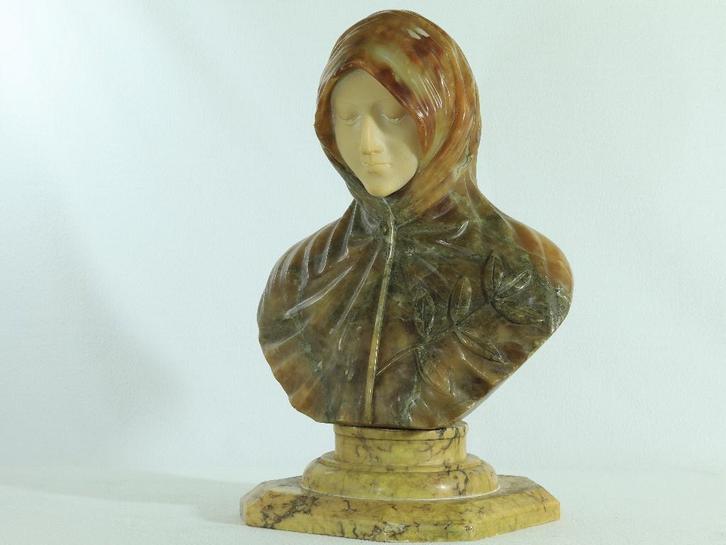 Schitterende marmeren buste voor vrouwen - Jonge gesluierde, Antiek en Kunst, Kunst | Beelden en Houtsnijwerken, Ophalen